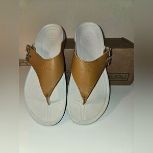 Kuru BNWB Suomi Sandals Womens Size 10 Brown Leather Casual Comfort Flip Flops